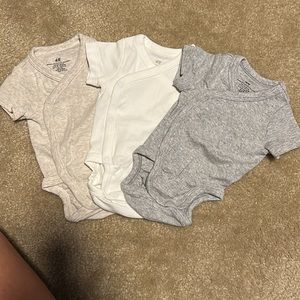 H&M 3pk onesies 0-1 month